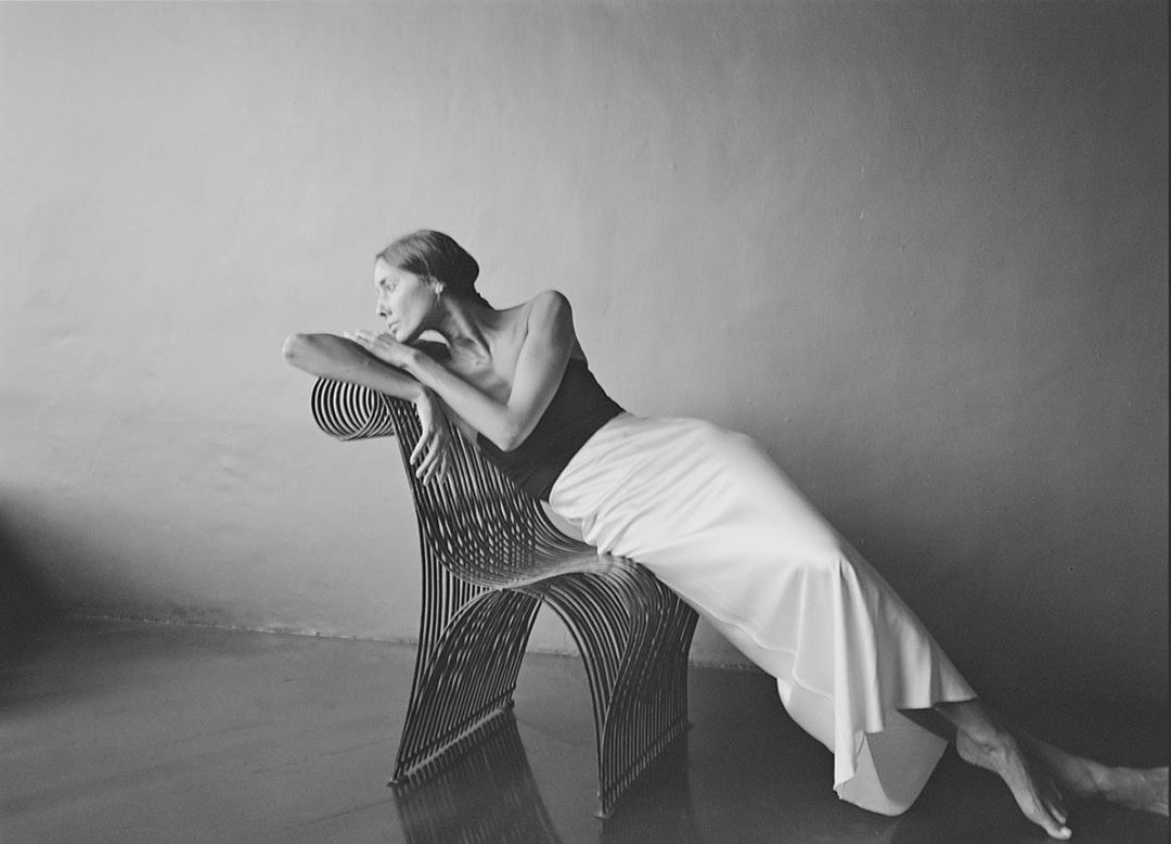 A horizontal cinematic portrait of Teresa.